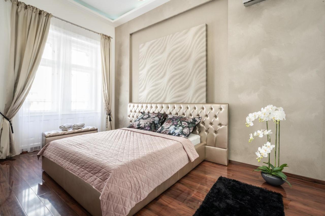 Opera Luxury Apartment With Free Parking Budapest Exterior foto