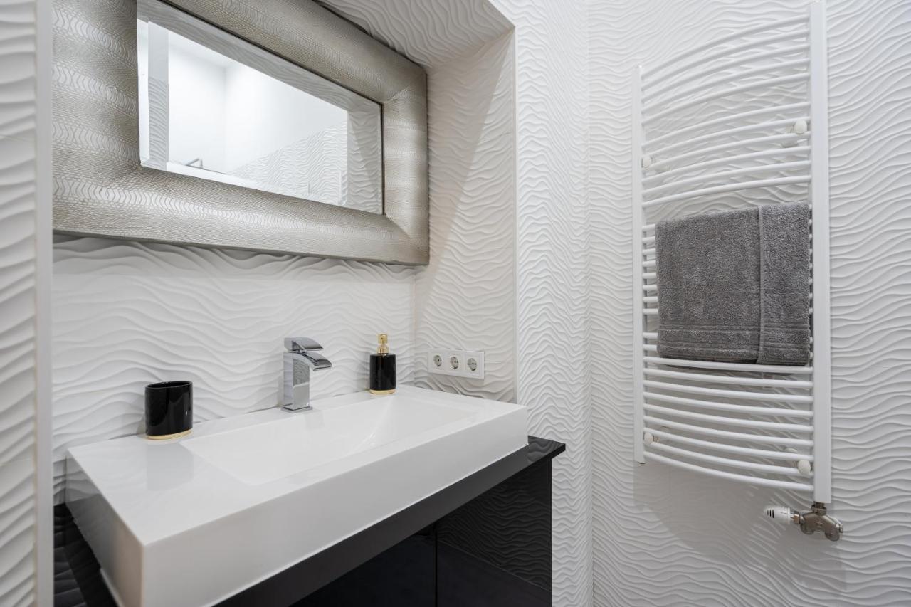 Opera Luxury Apartment With Free Parking Budapest Exterior foto