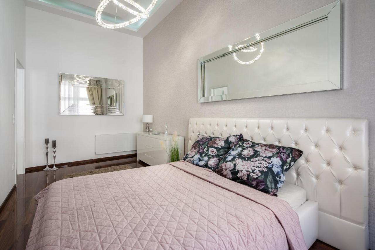 Opera Luxury Apartment With Free Parking Budapest Exterior foto